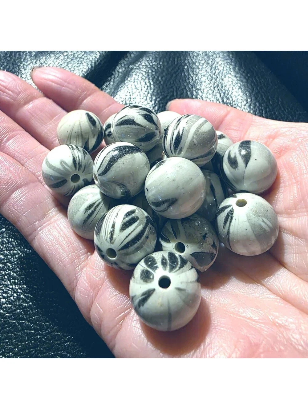 Vintage Y2K Modernist Abstract Round Light Dark Grey 16mm Acrylic Beads 10 pcs
